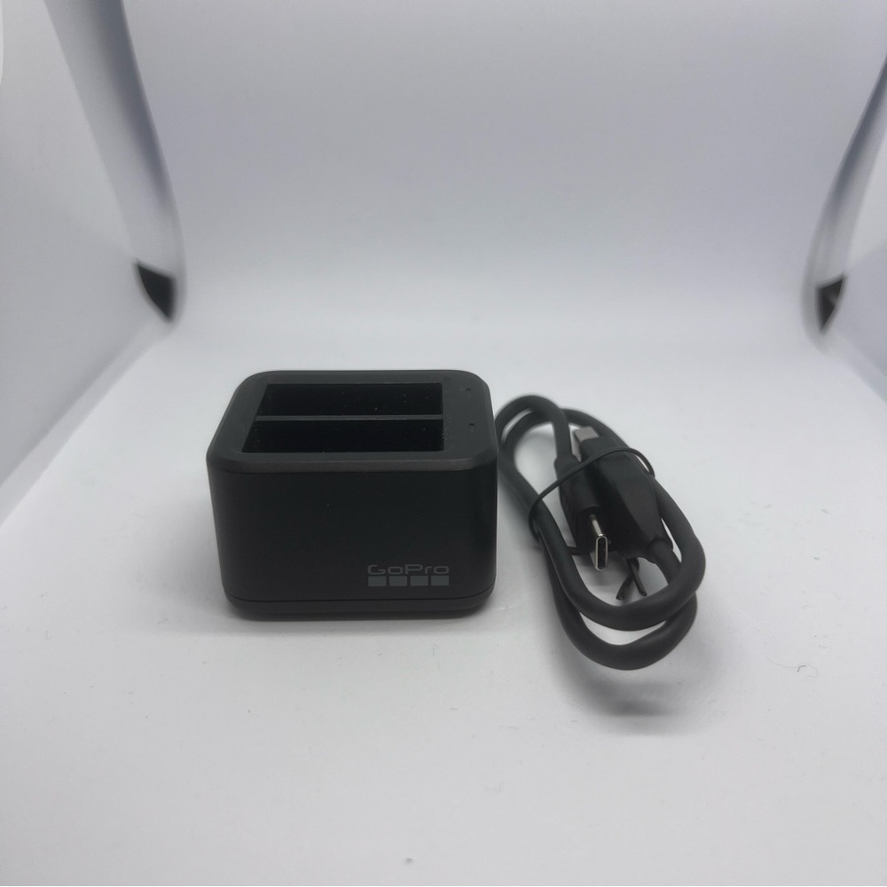 GoPro charger& USB cable (9/10/11/12)